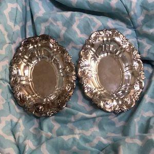 Kent silversmiths 2 silverplates